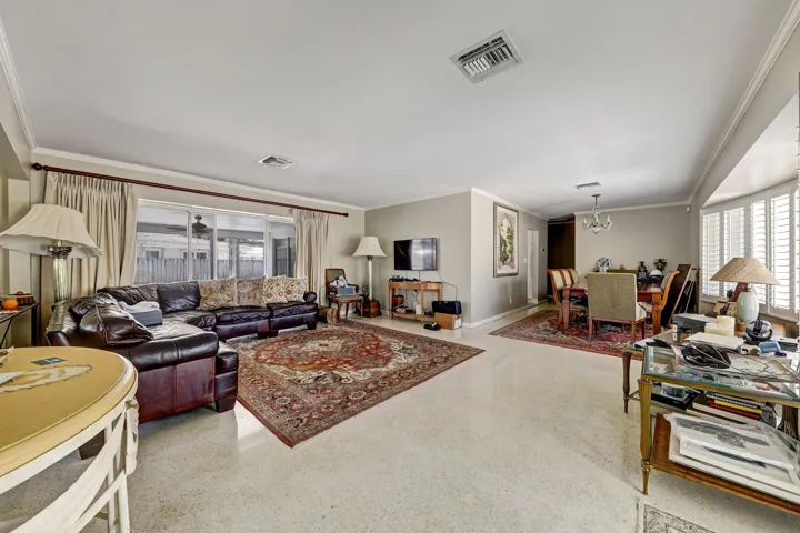 5921 NE 21st Cir-12