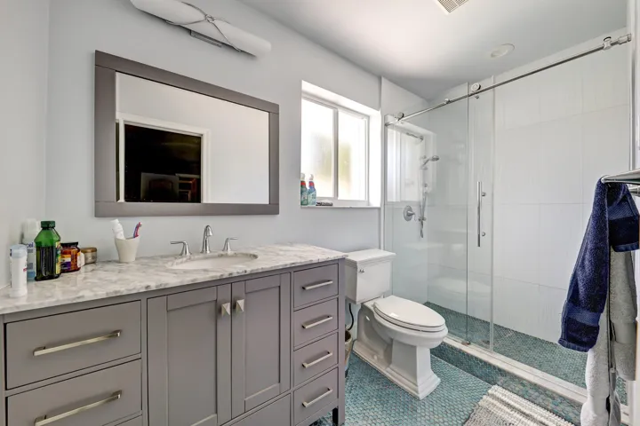 5921 NE 21st Cir-24