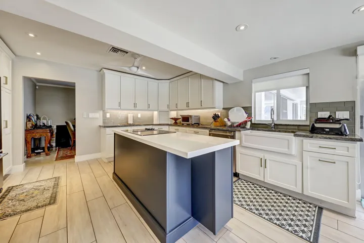 5921 NE 21st Cir-27