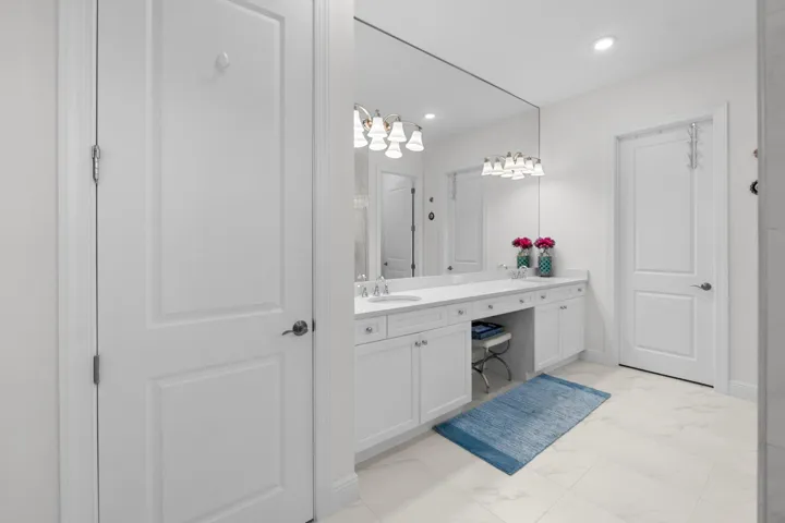 Master bath 5
