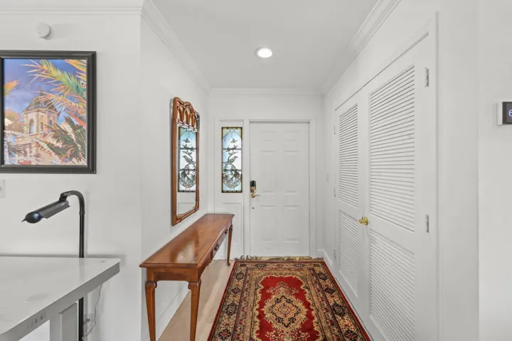 664 Forsyth Street - 19.jpg-SMALL