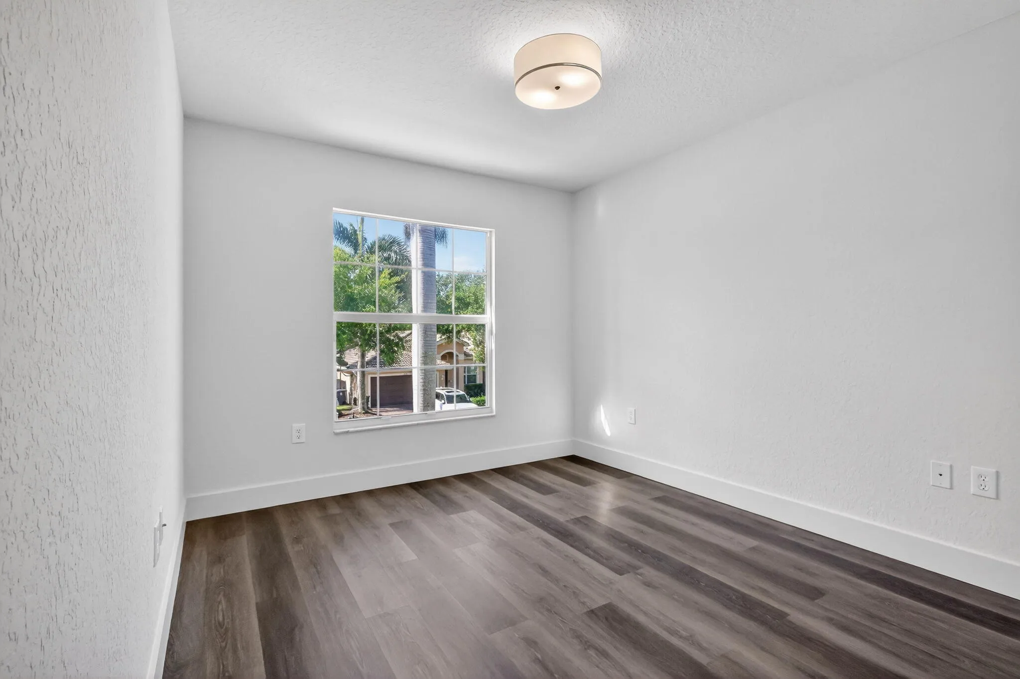 50-web-or-mls-F14A2708