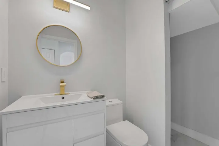 Guest Bath Downstairs