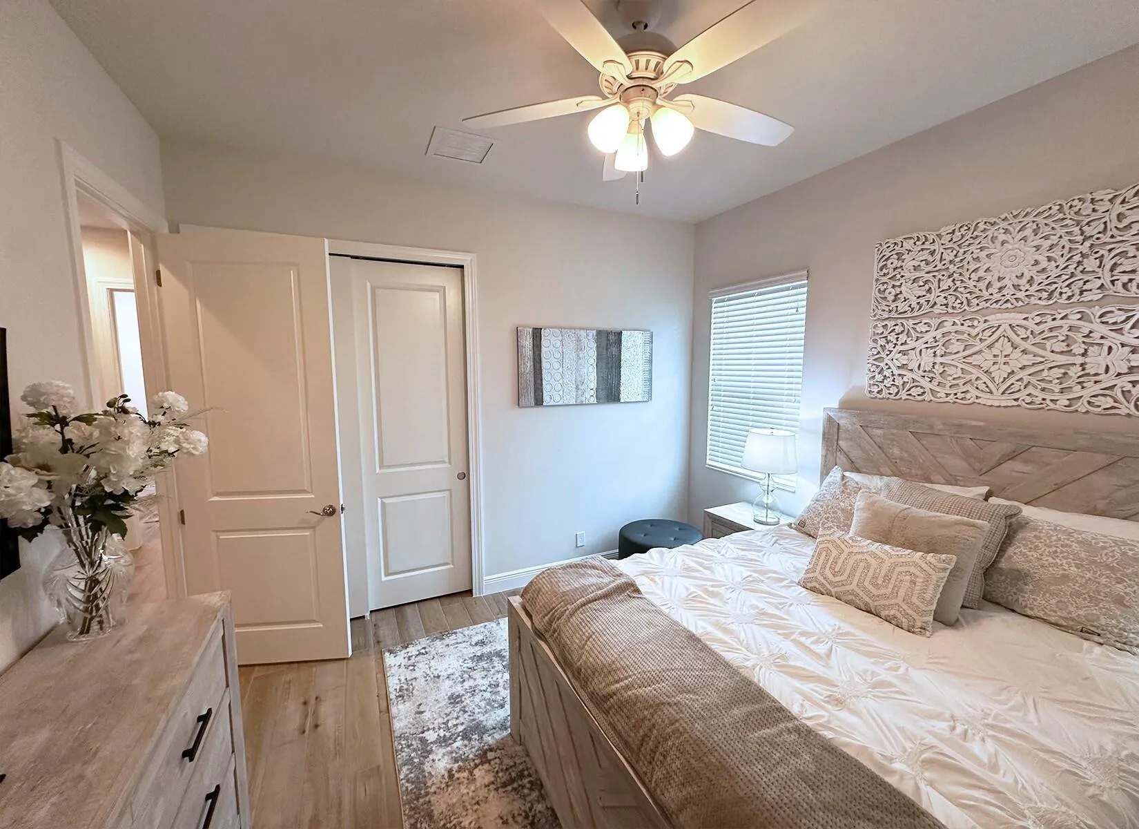 Bedroom 2 to closet
