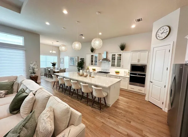 Large Gourmet Kitchen