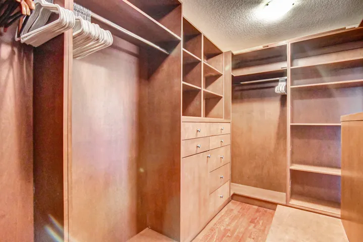 Customized Closet