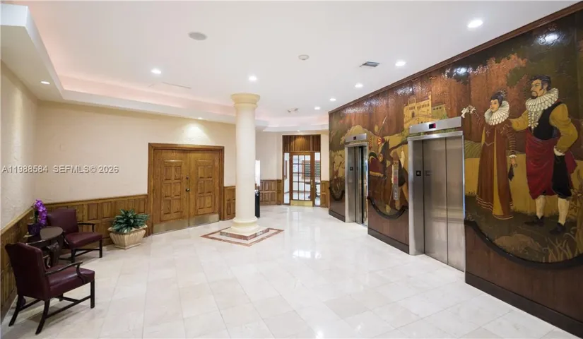 Lobby/Elevators