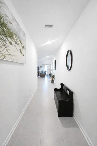 1000568238
