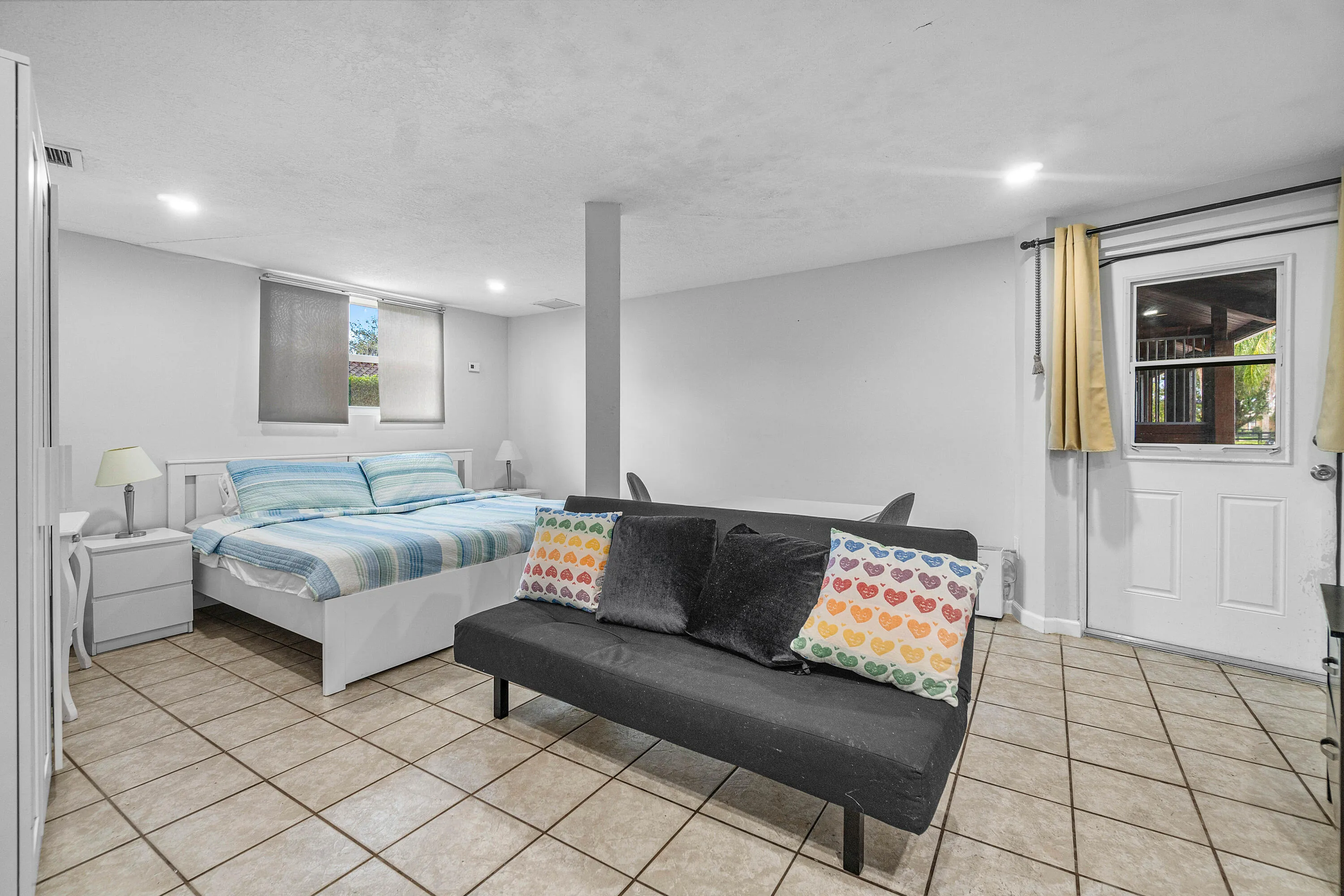 Studio Apartment