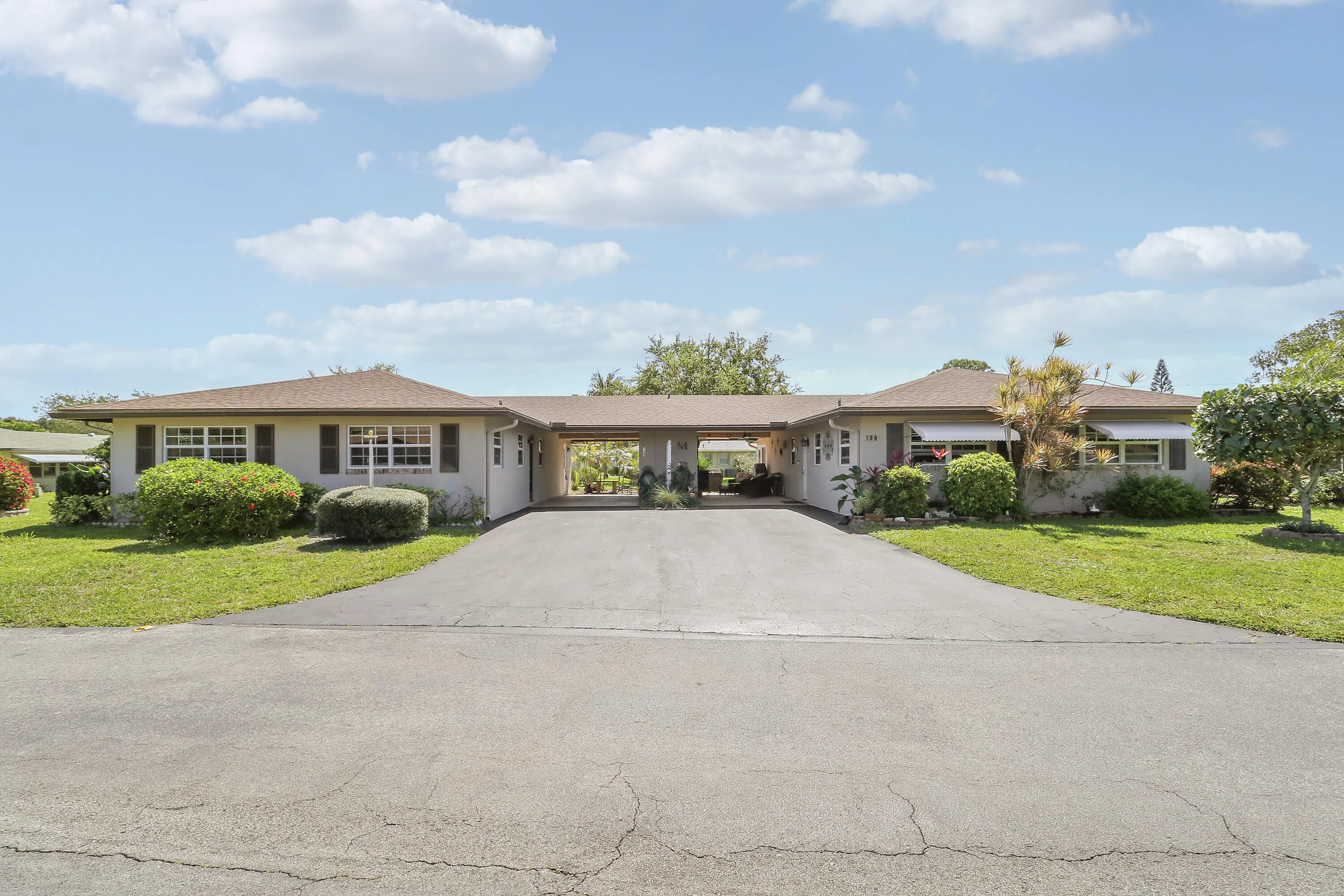 2 Bedroom, 2 Baths