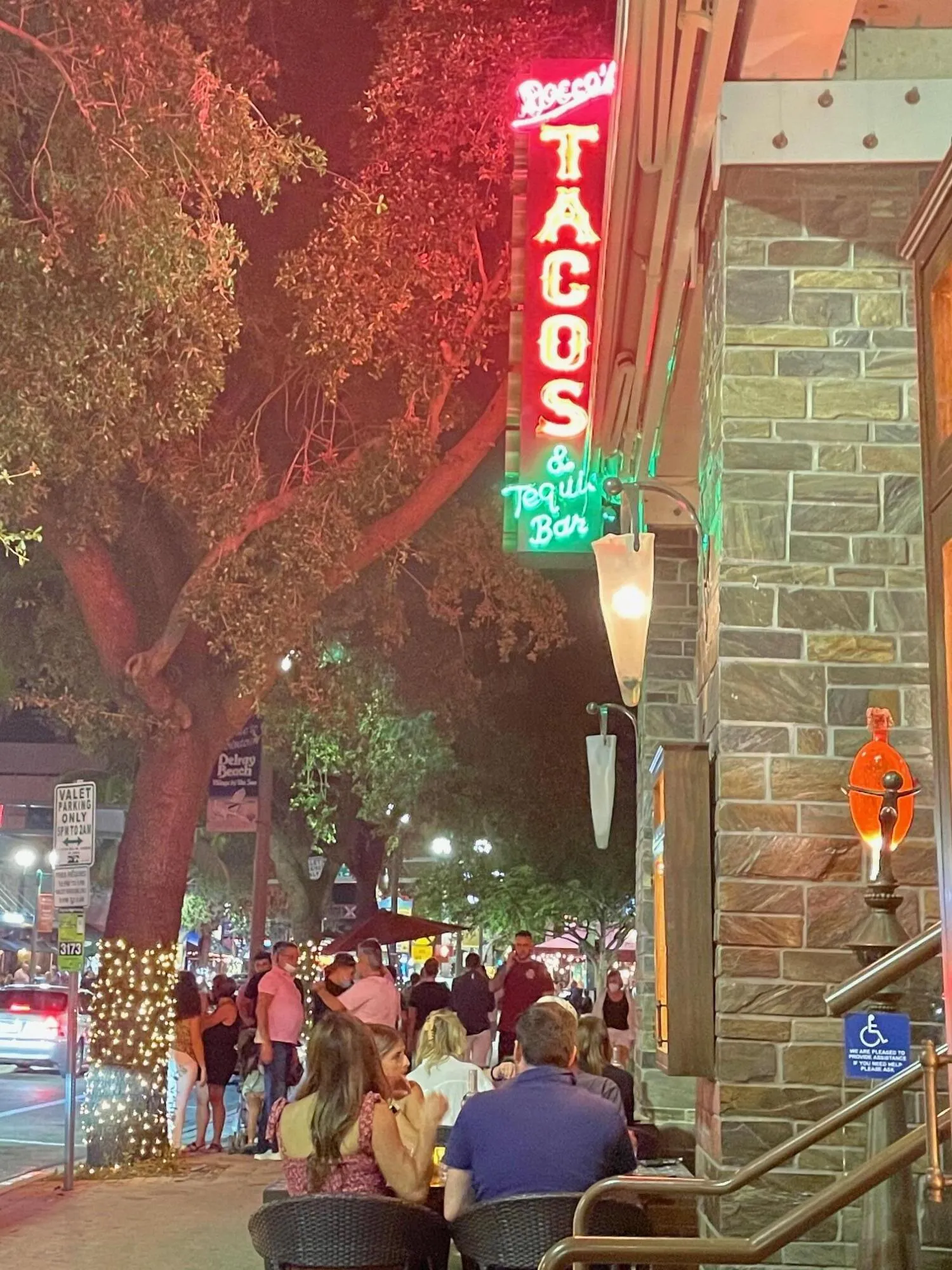 Close to dining options