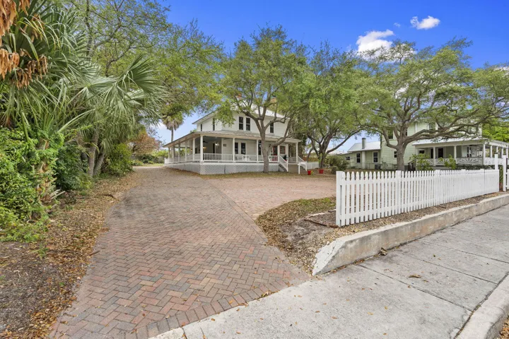 Driveway with Pavers