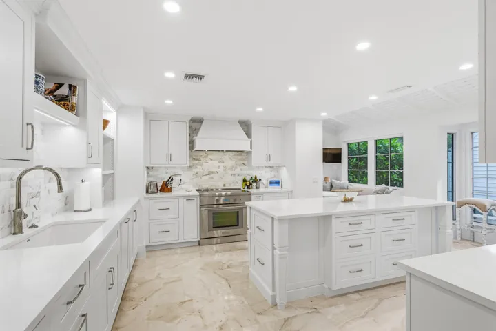 1395_Ivy_Court_-_201-7