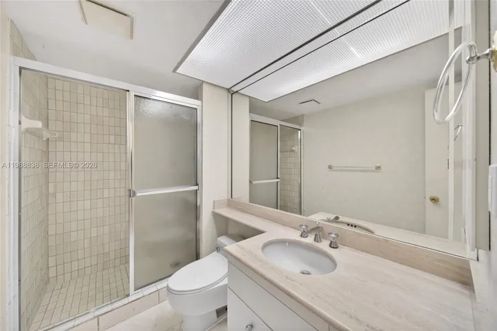 2nd Bathroom
