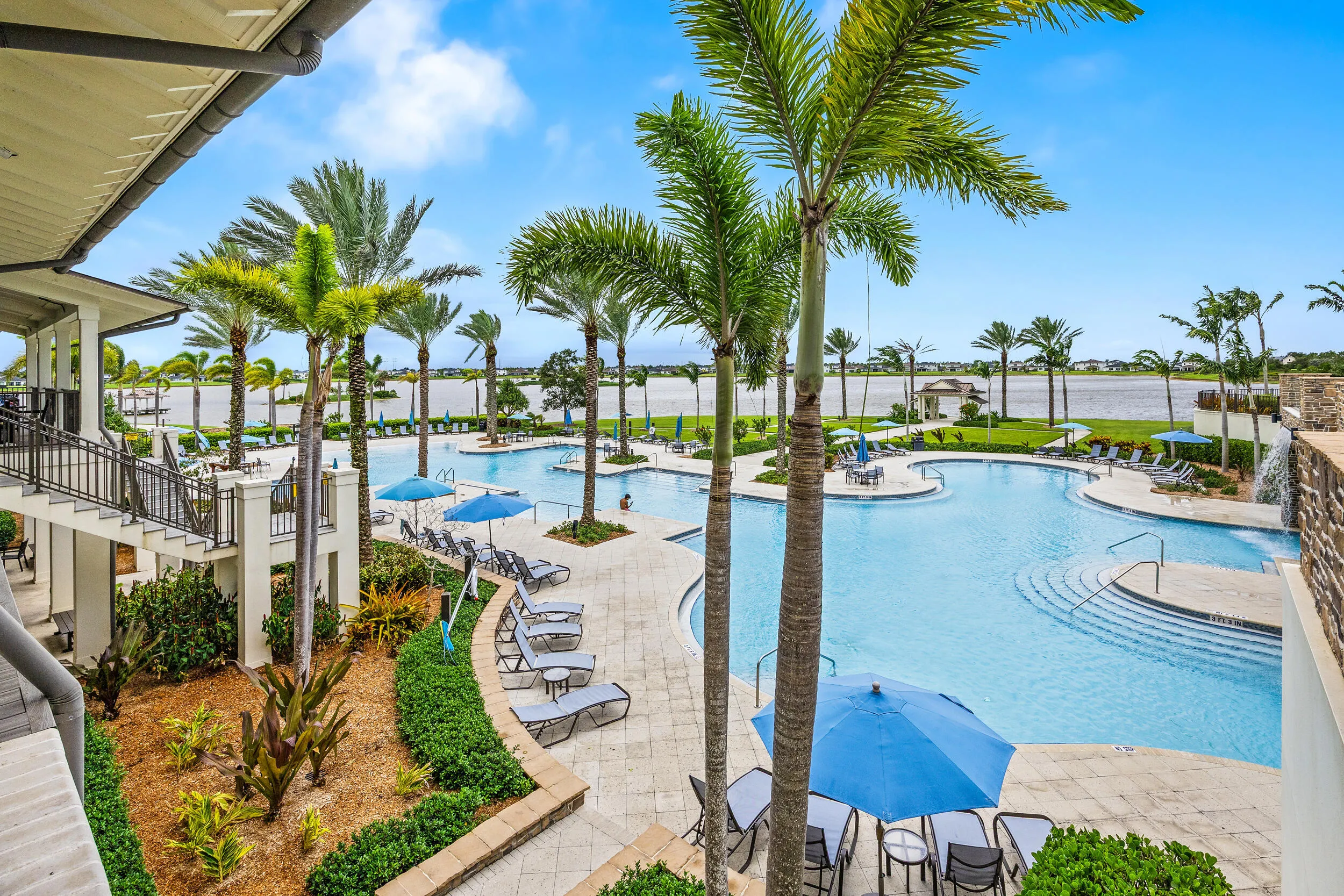 Pool and Clubhouse