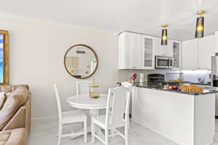 Kitchen/dining