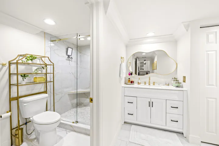 Master bath/vanity