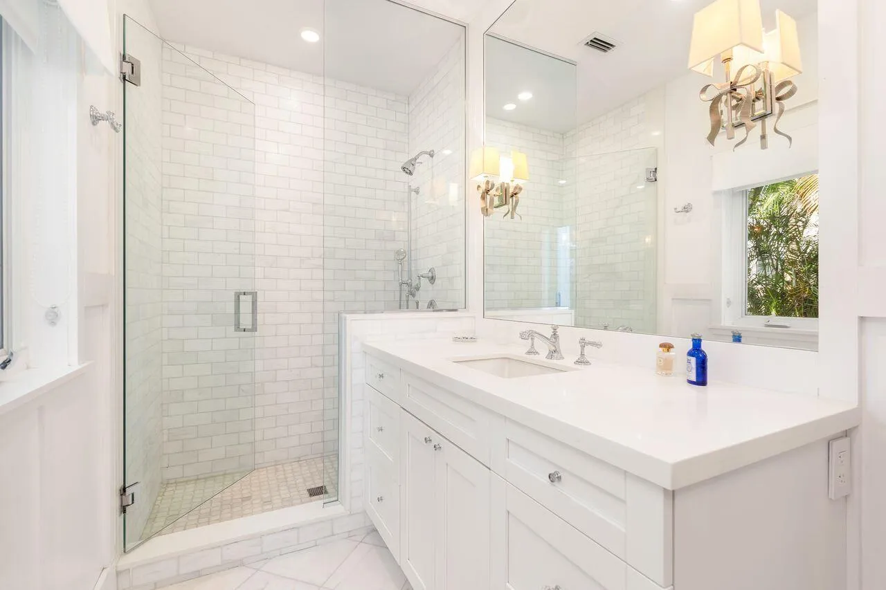 129 Guest Bath