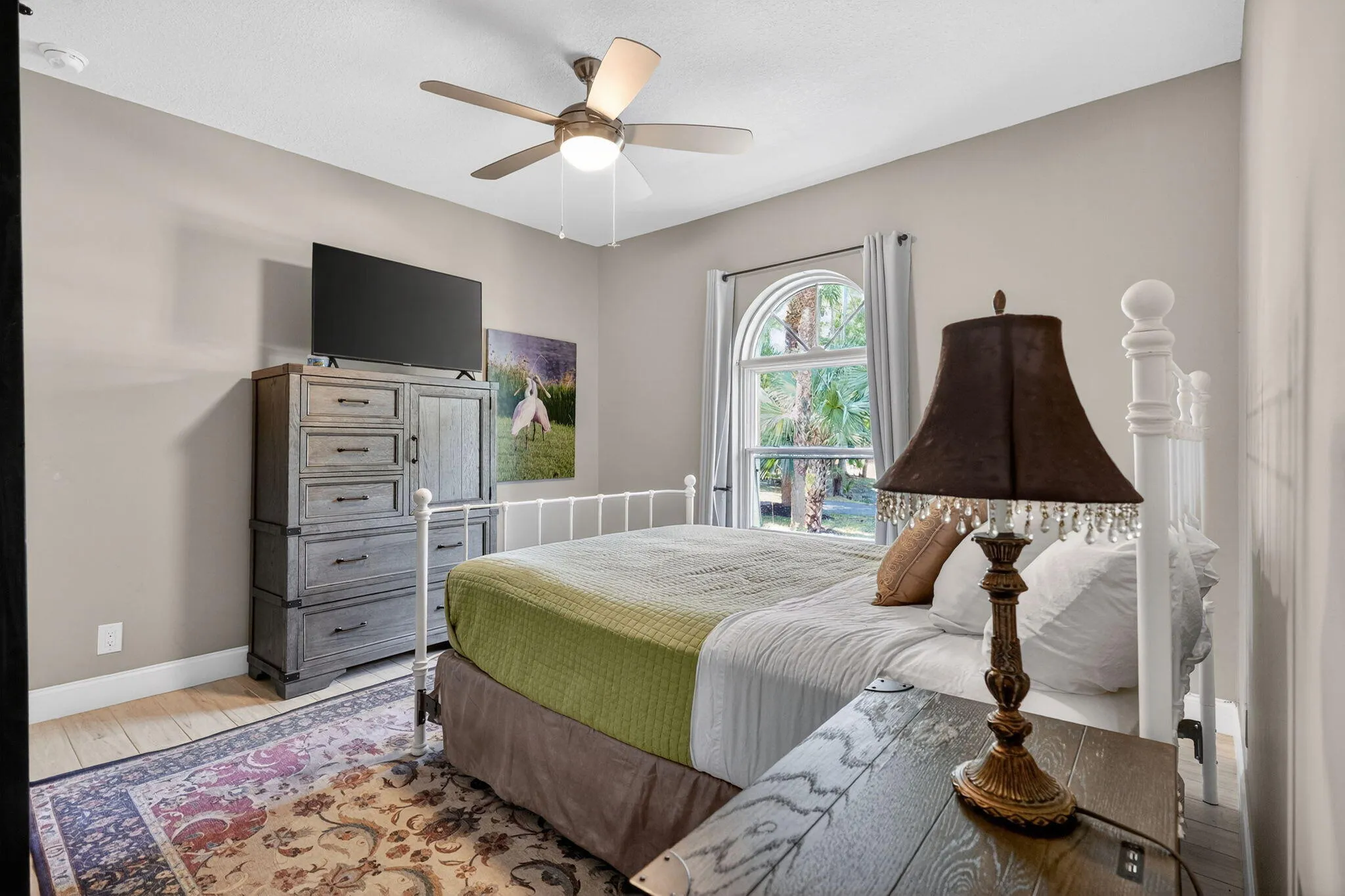 Guest Bedroom #1