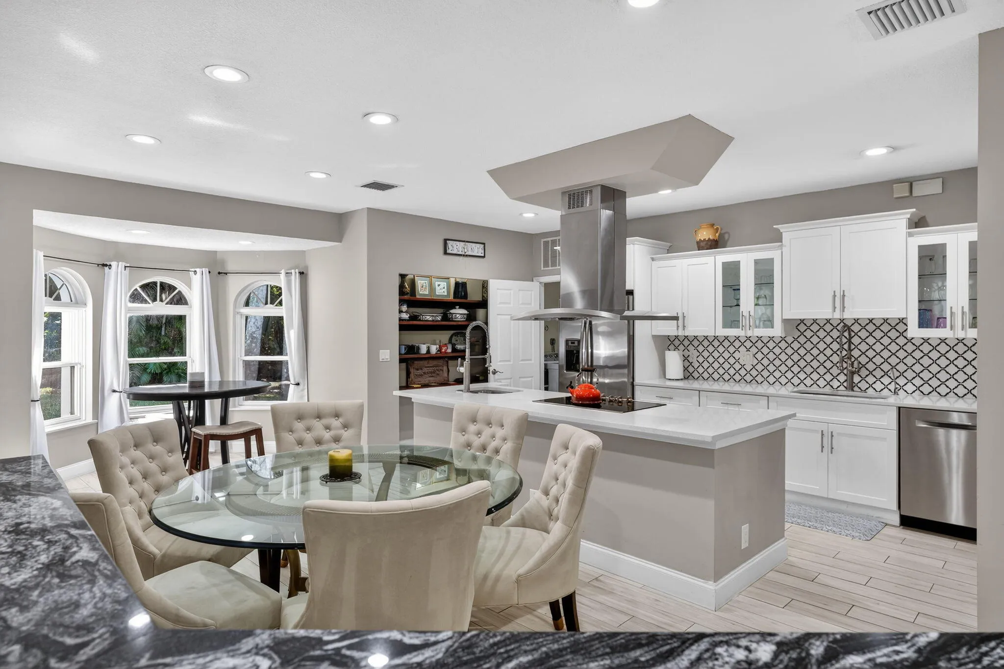 Kitchen / Breakfast nook