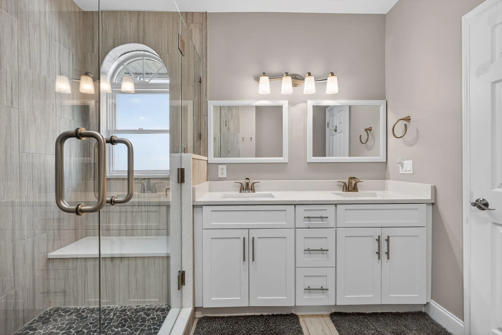 Primary Suite Bathroom