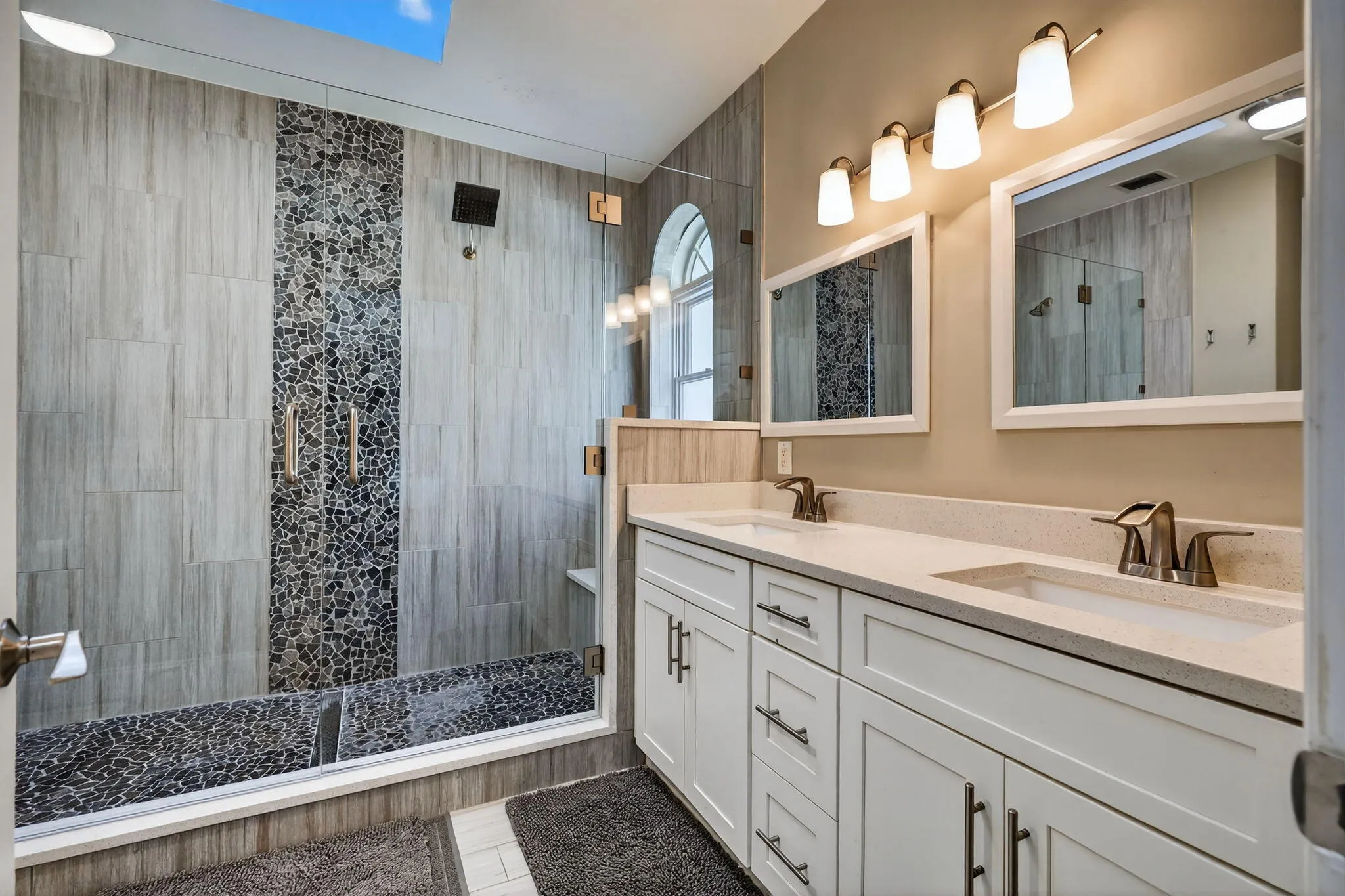 Primary Suite Bathroom