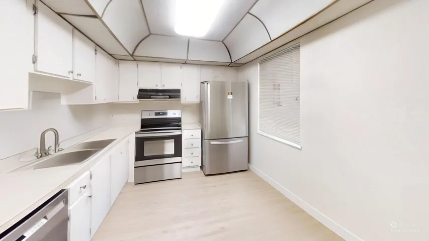 101-SE-Third-Ave-Kitchen-Defurnished