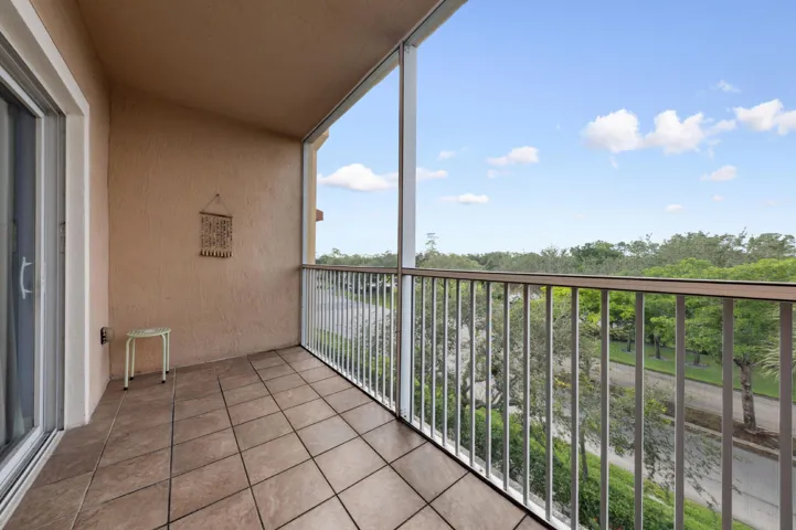 Screened Balcony