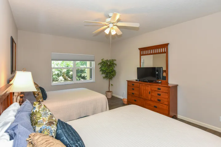 8383 Mulligan Cir Port St-print-004-012-