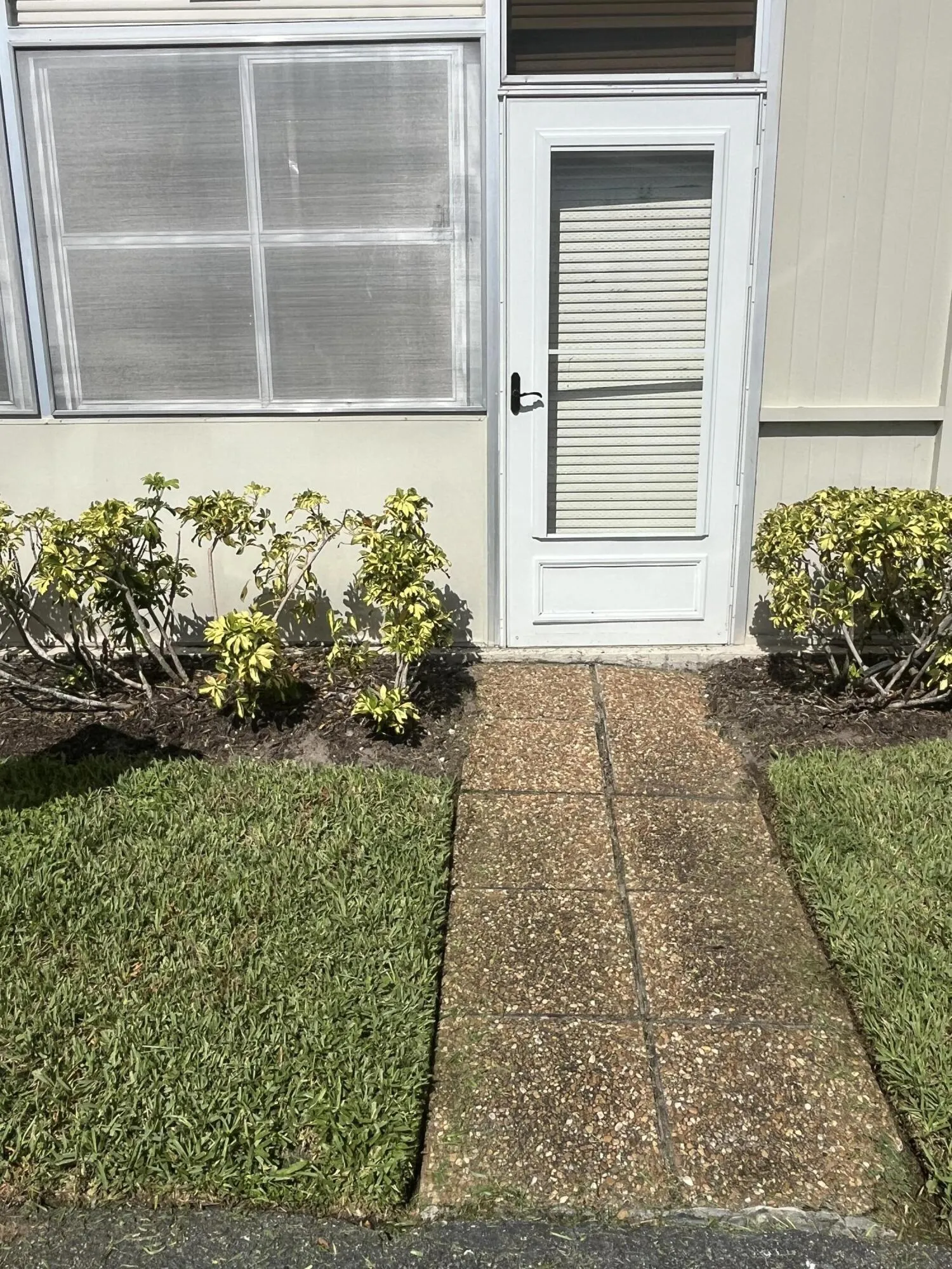 PATIO WALKWAY