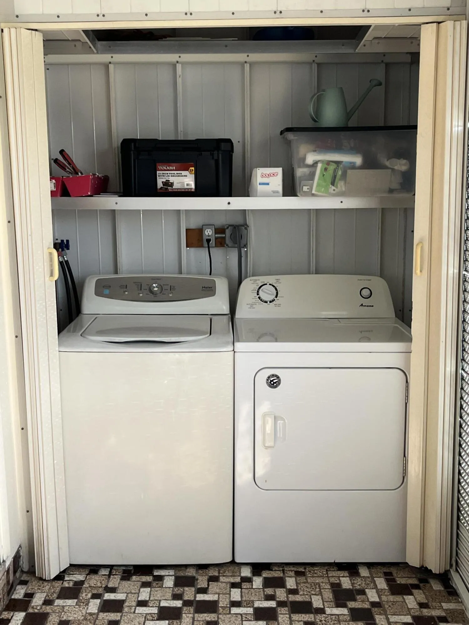 UTILITY CLOSET