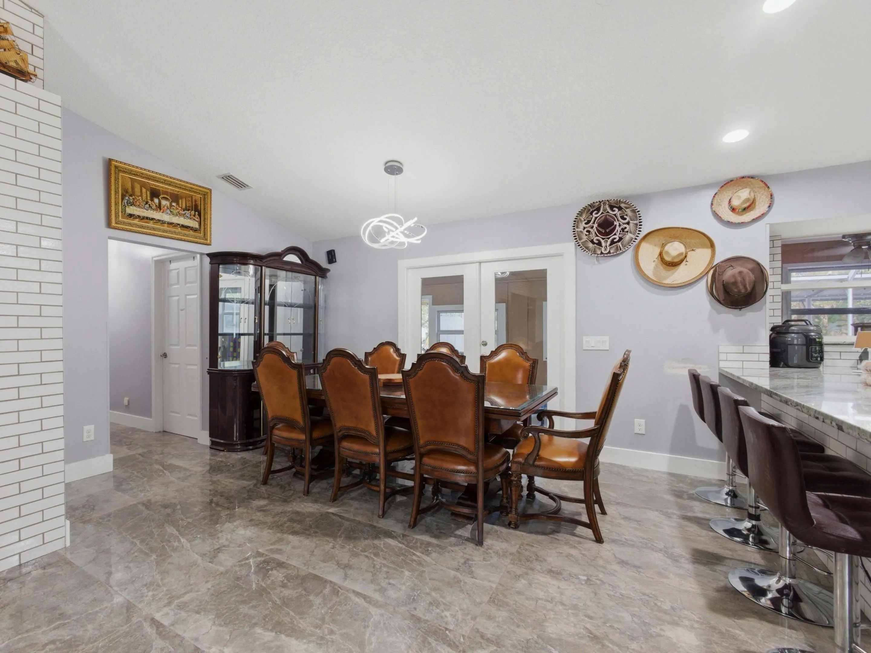 Dining Breakfast Bar