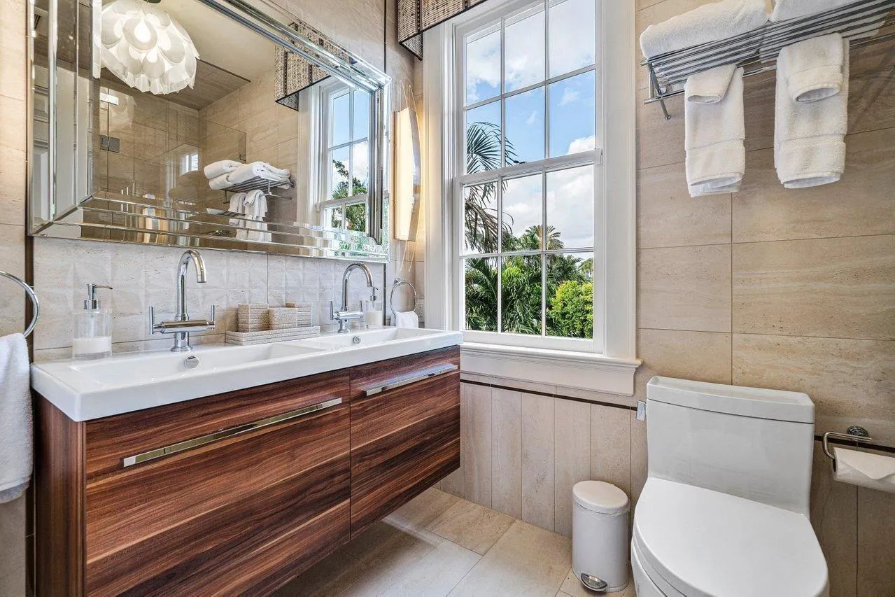 Upstairs Master Bath