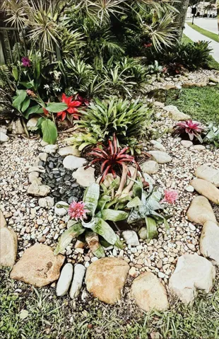 Front exterior corner, 20' rock garden