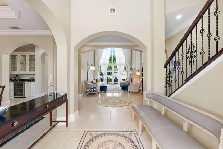 Foyer/Entry