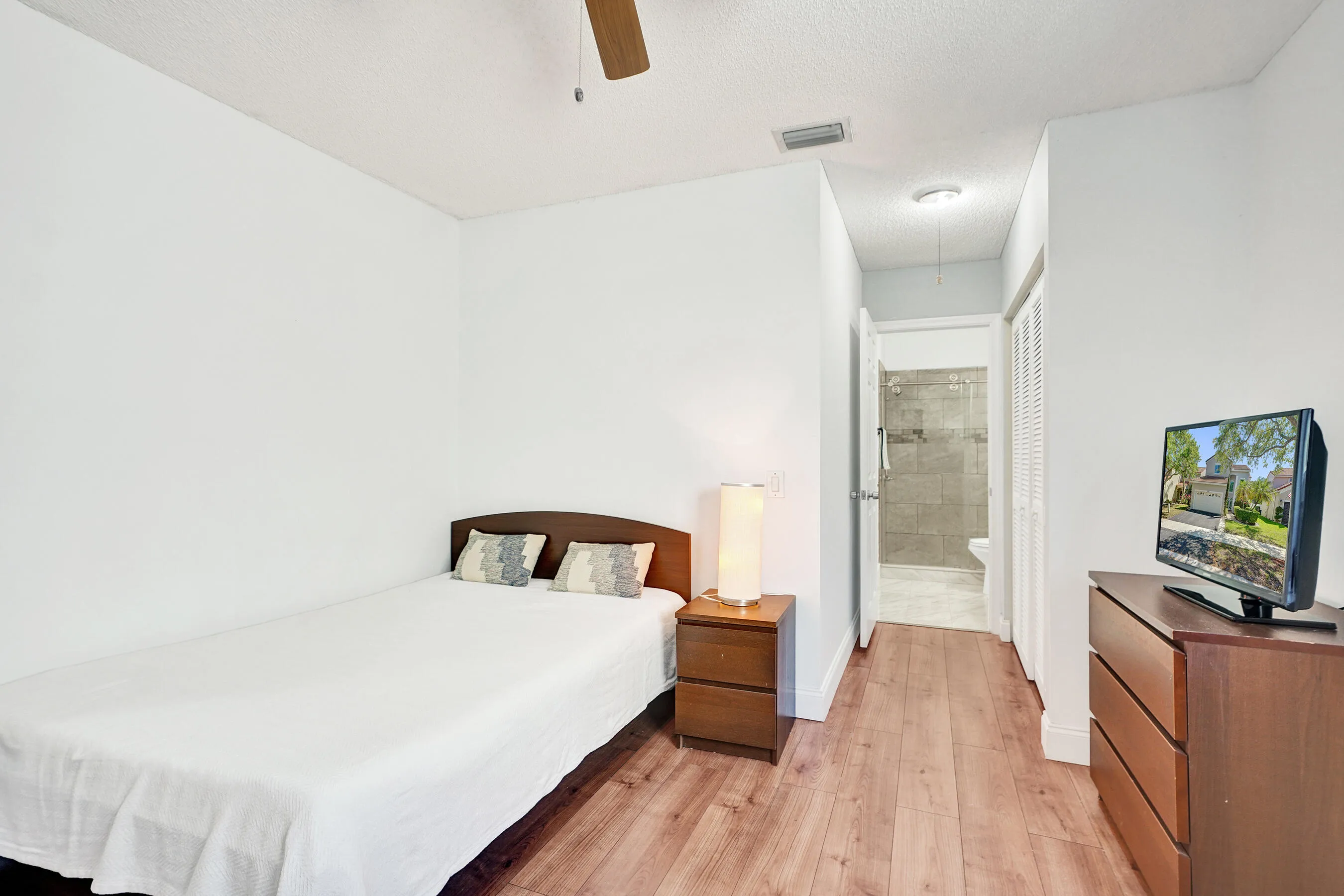 BEDROOM UPSTAIRS WITH BATHROOM