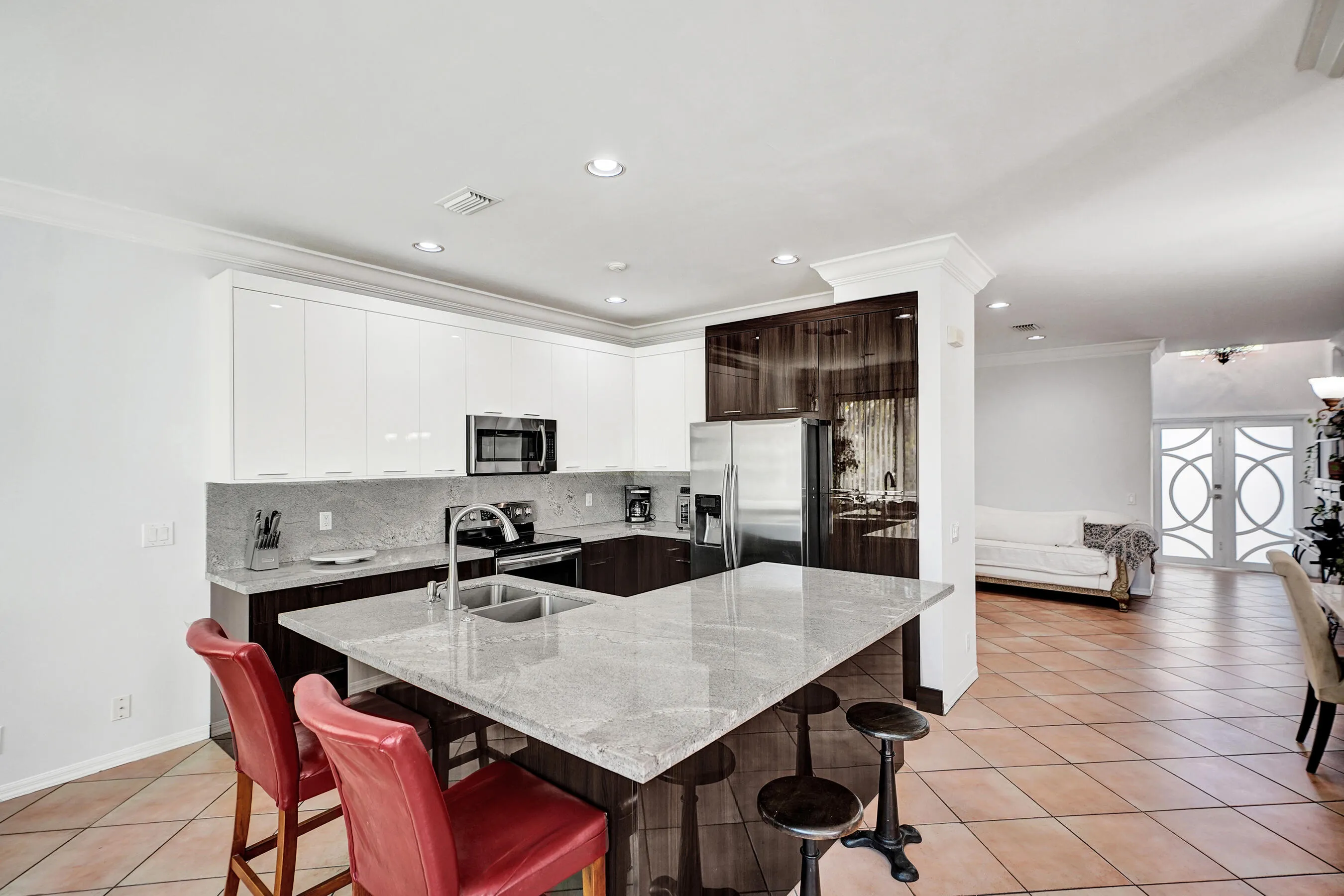 REMODELED ITALIAN STYLE KITCHEN