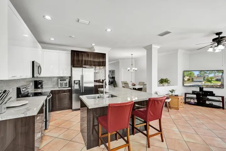 REMODELED ITALIAN STYLE KITCHEN