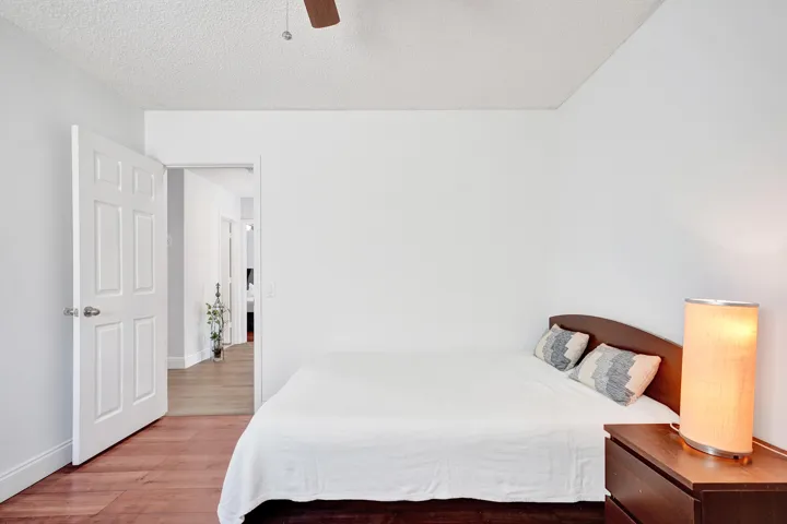 BEDROOM UPSTAIRS