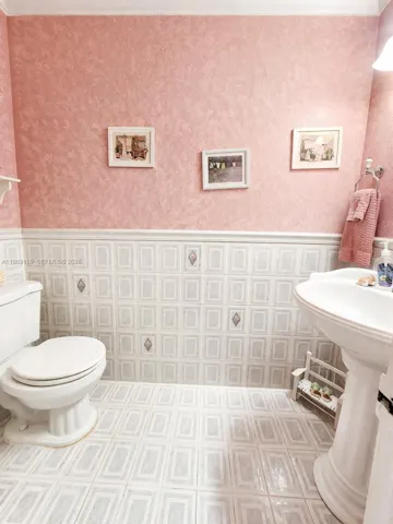 Hallway​​‌​​​​‌​​‌‌​‌‌​​​‌‌​‌​‌​‌​​​‌​​ Bathroom