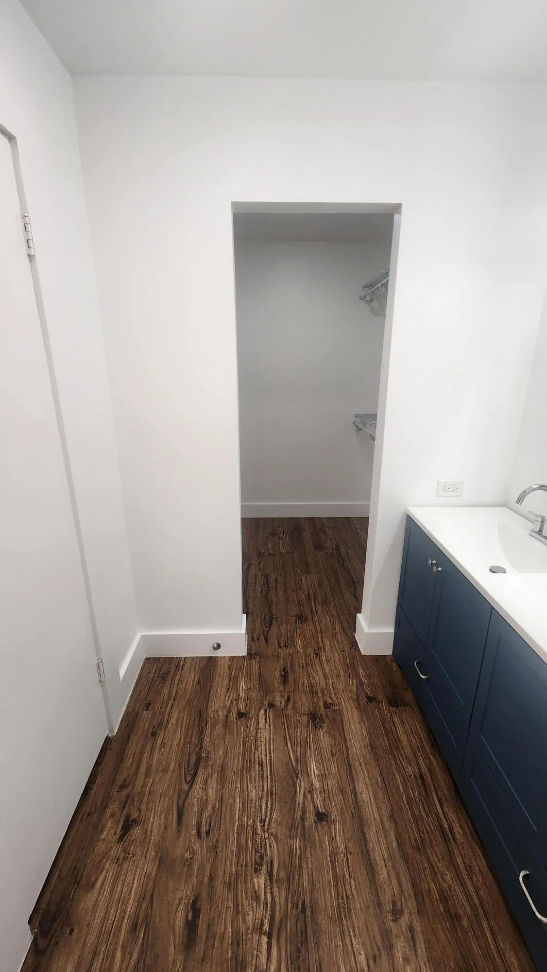 Bed 1 Closet Entry