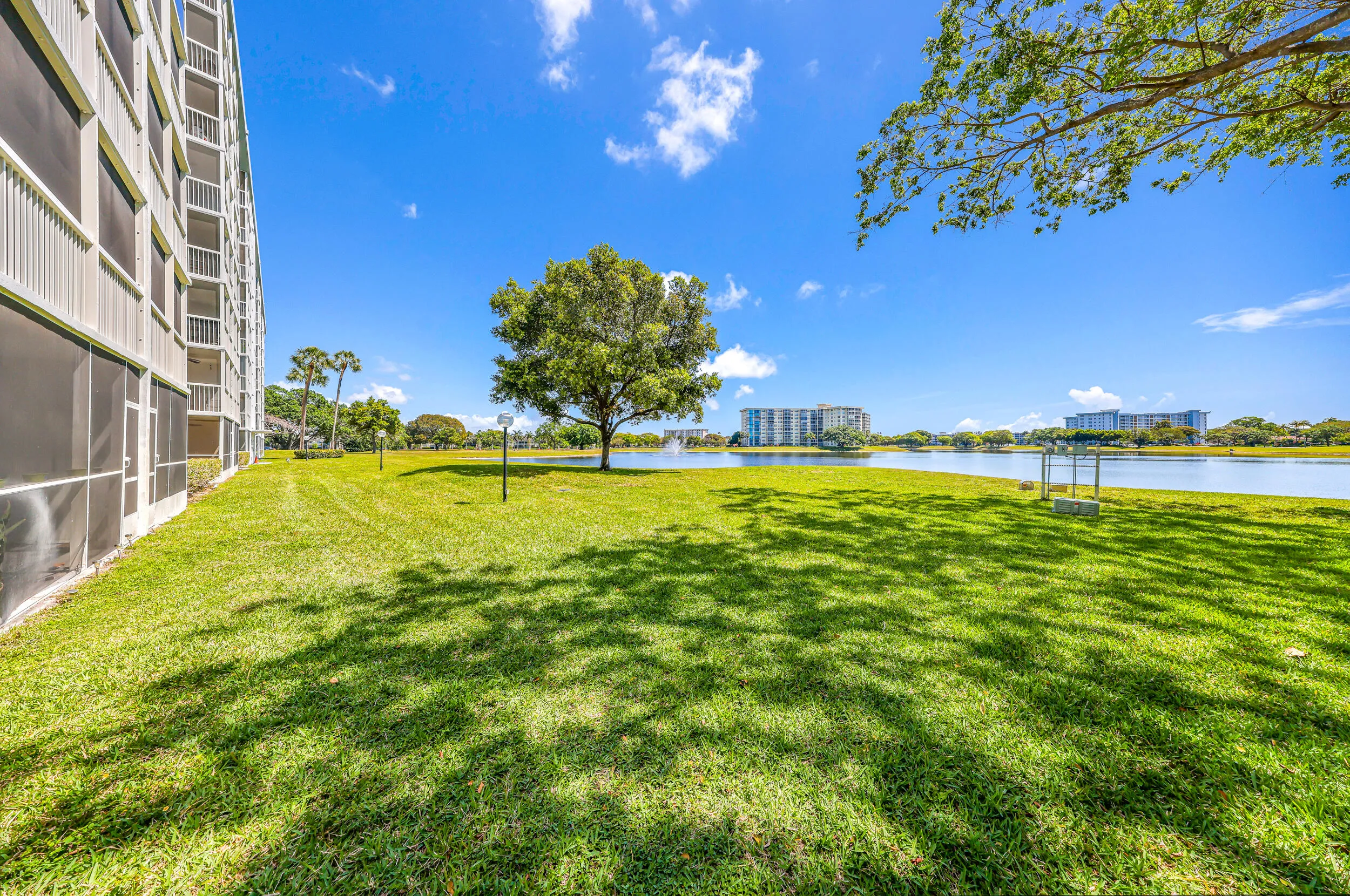 3091 N Course Dr-Pompano Beach, Ntalia #