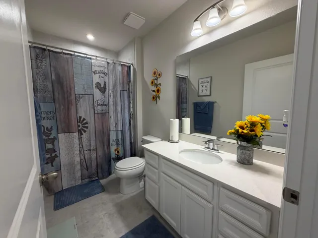 8. 3030 RF Guest Bath