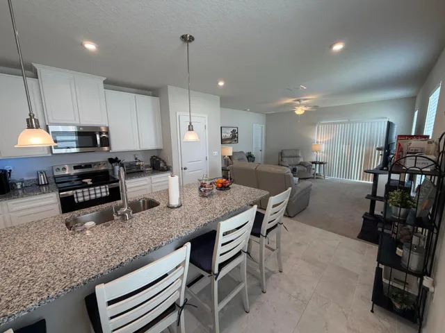 7. MLS 3030 RF Kitchen Living
