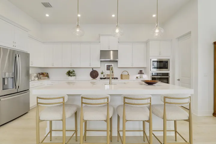 Kitchen with​​‌​​​​‌​​‌‌​‌‌​​​‌‌​‌​‌​‌​​​‌​​ Island