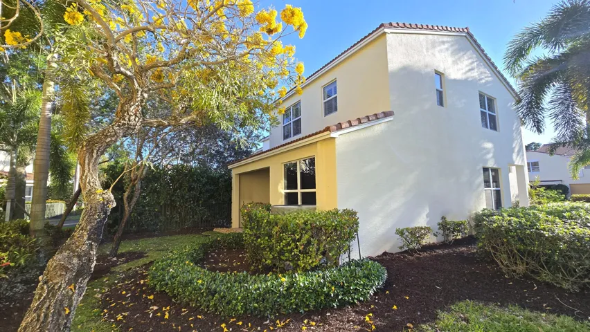 From Side Yard to Private Backyard