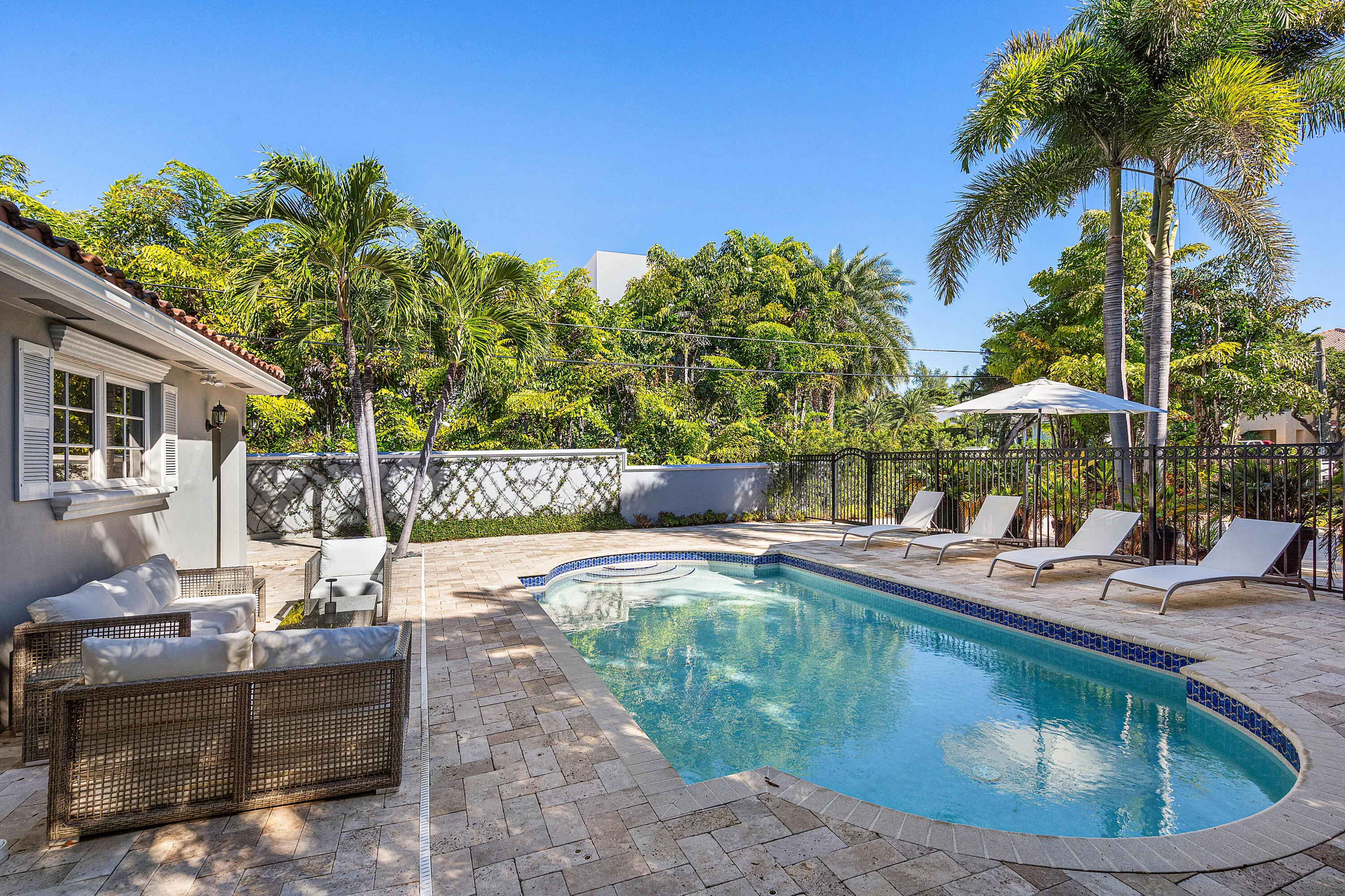 042-820PalmTrail-DelrayBeach-FL-33483-FU