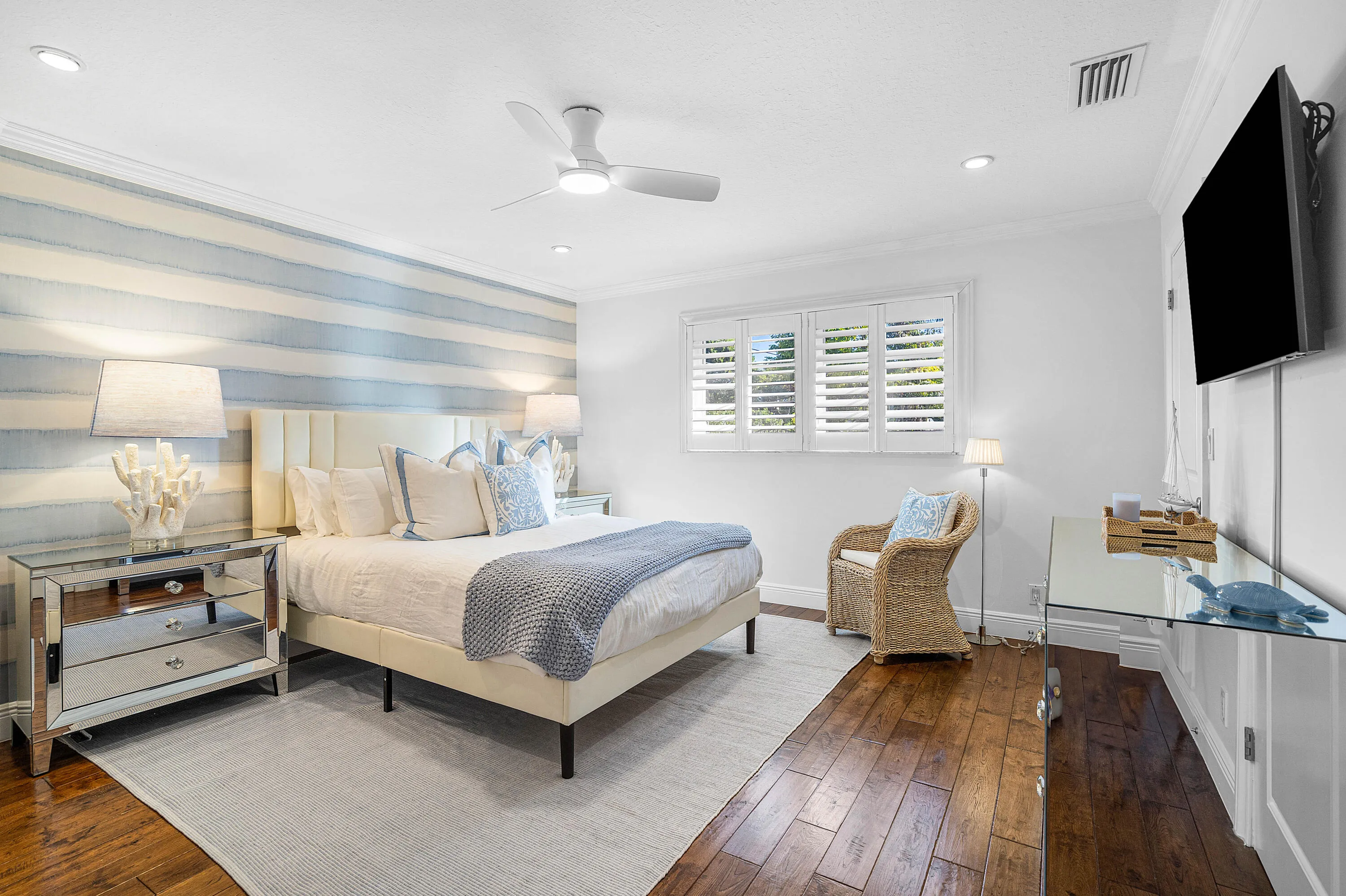 030-820PalmTrail-DelrayBeach-FL-33483-FU