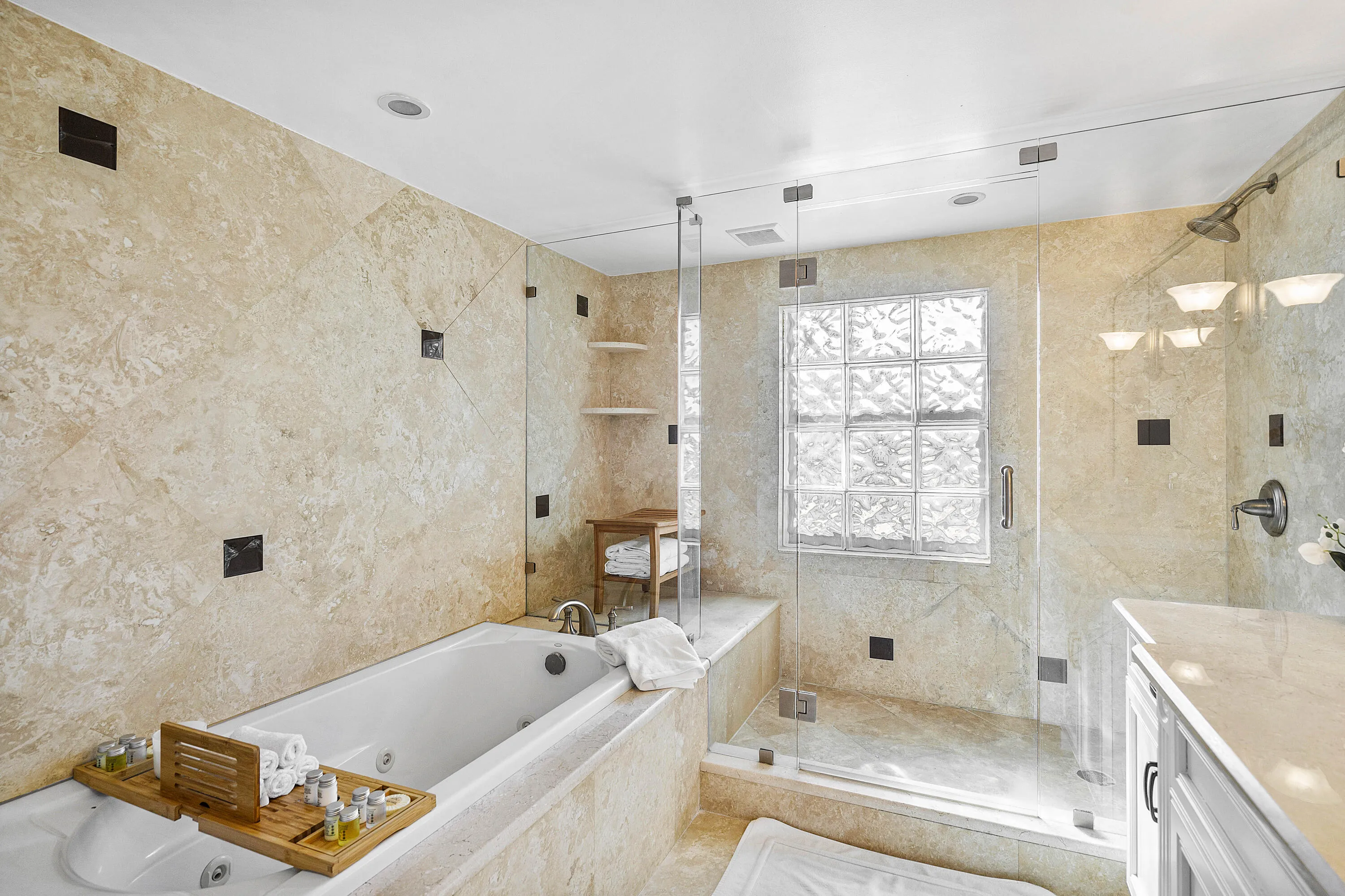 026-820PalmTrail-DelrayBeach-FL-33483-FU