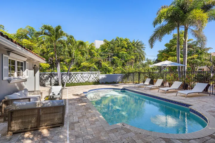 042-820PalmTrail-DelrayBeach-FL-33483-FU